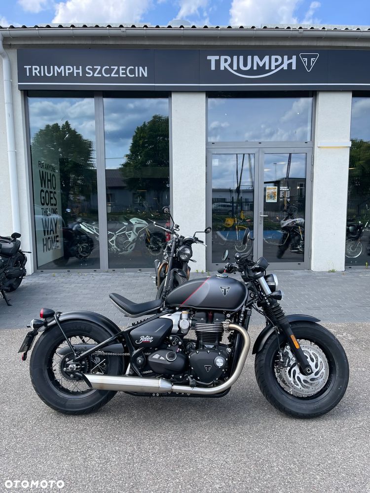 Triumph Bonneville Bobber - 2