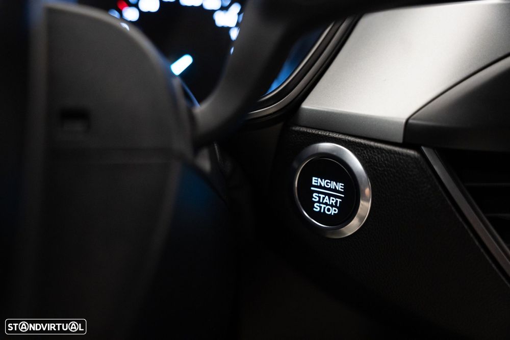 Ford Focus 1.0 EcoBoost MHEV ST-Line - 11