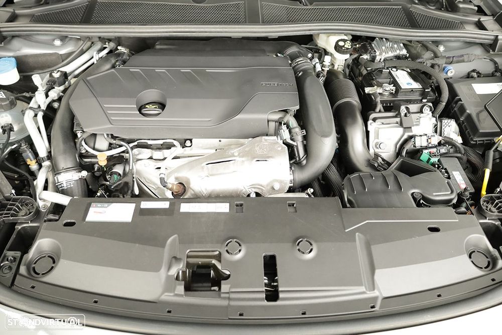 Peugeot 408 1.6 Hybrid Allure e-EAT8 - 23