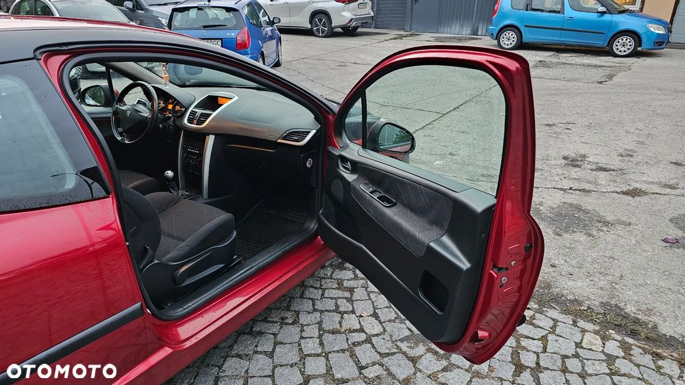 Peugeot 207 1.6 HDi 16V Trendy - 11