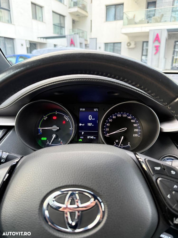 Toyota C-HR - 8