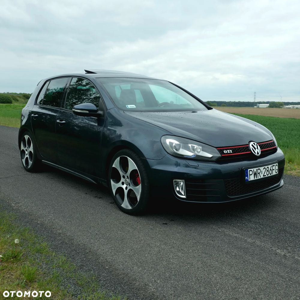 Volkswagen Golf 2.0 GTI - 1