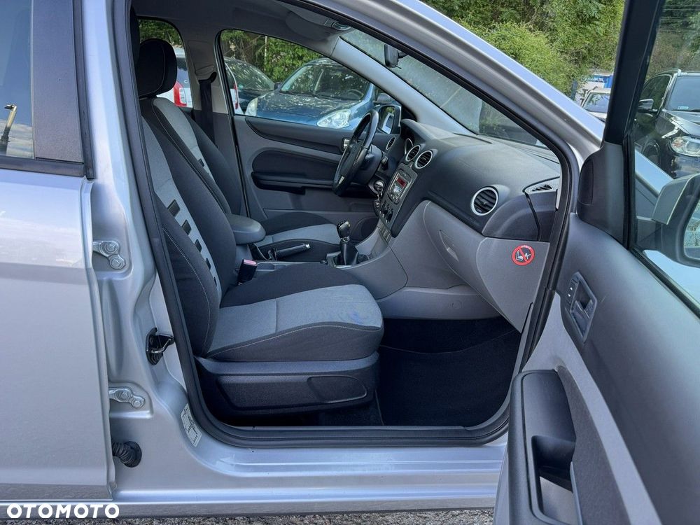 Ford Focus - 11