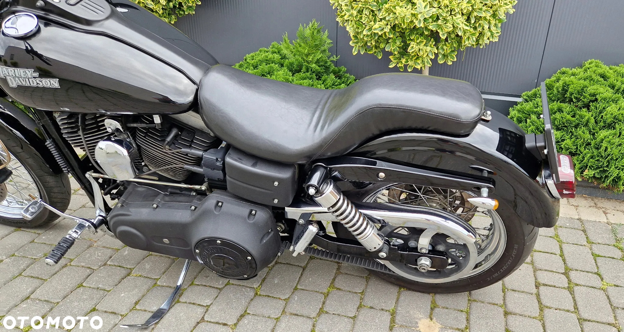 Harley-Davidson Dyna Street Bob - 32