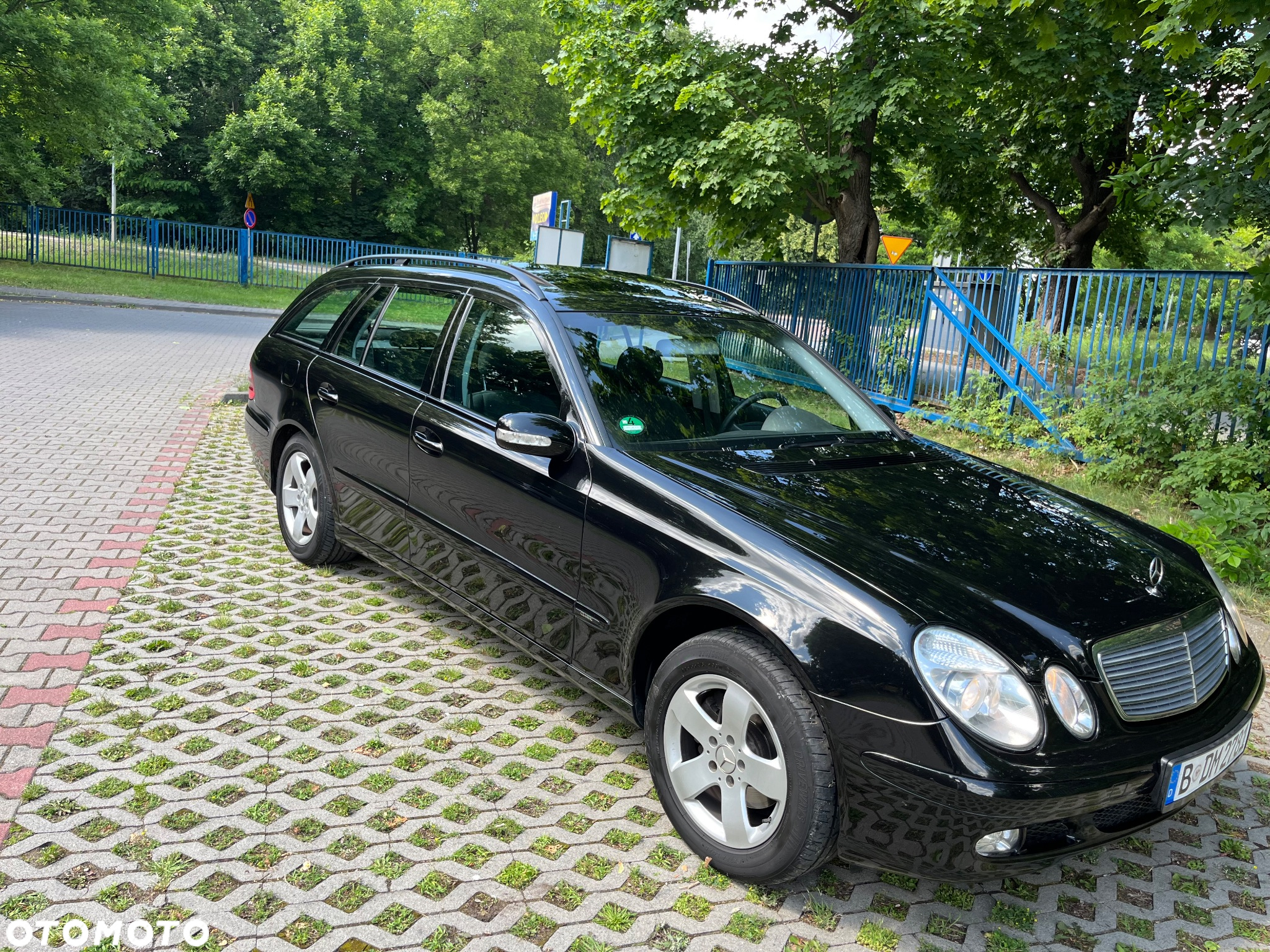 Mercedes-Benz Klasa E 200 T Kompressor Automatik Classic - 4
