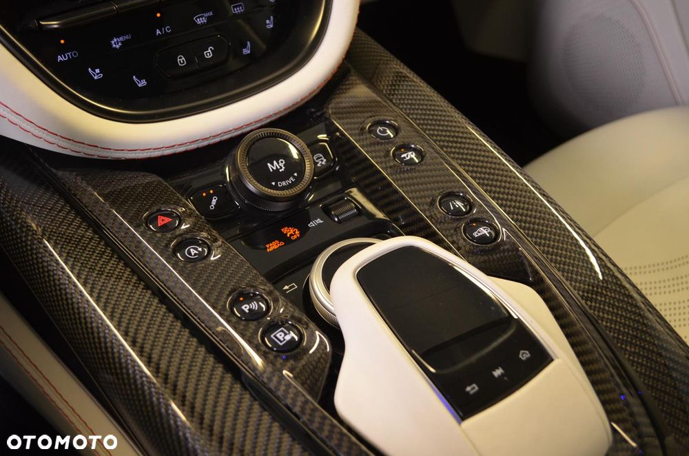 Aston Martin DBX707 - 12