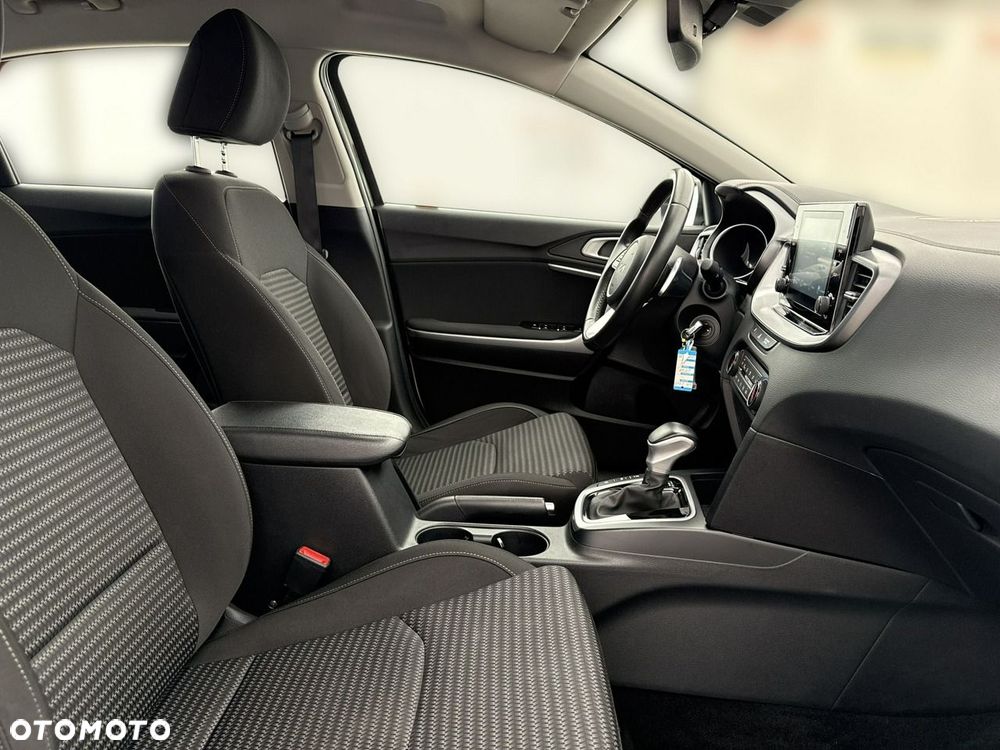 Kia Ceed - 23