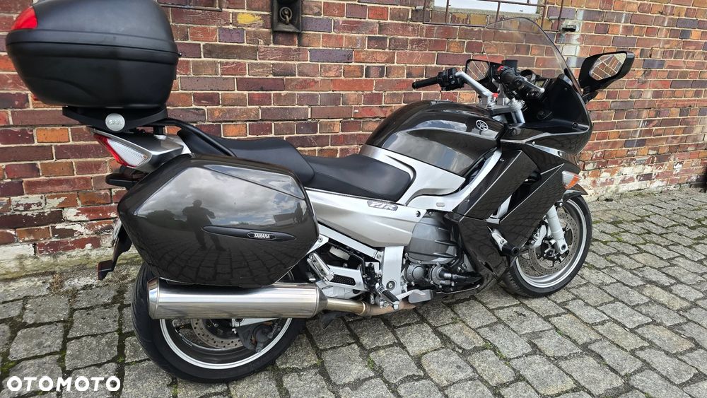 Yamaha FJR - 21