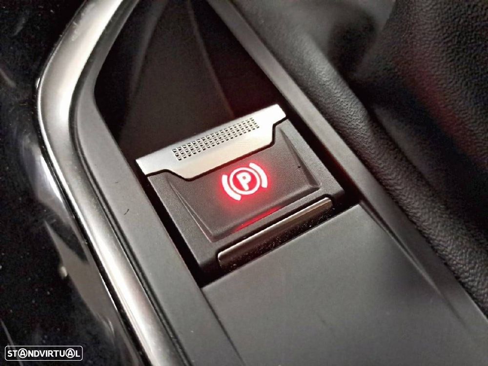 Peugeot 3008 1.5 BlueHDi Active Pack - 24