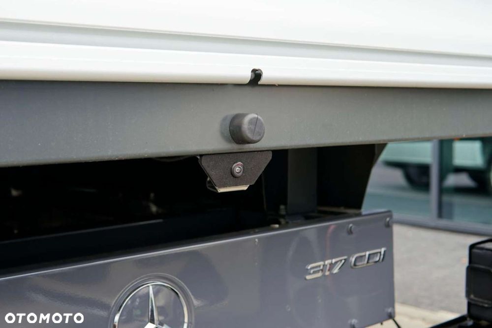 Mercedes-Benz Sprinter - 10