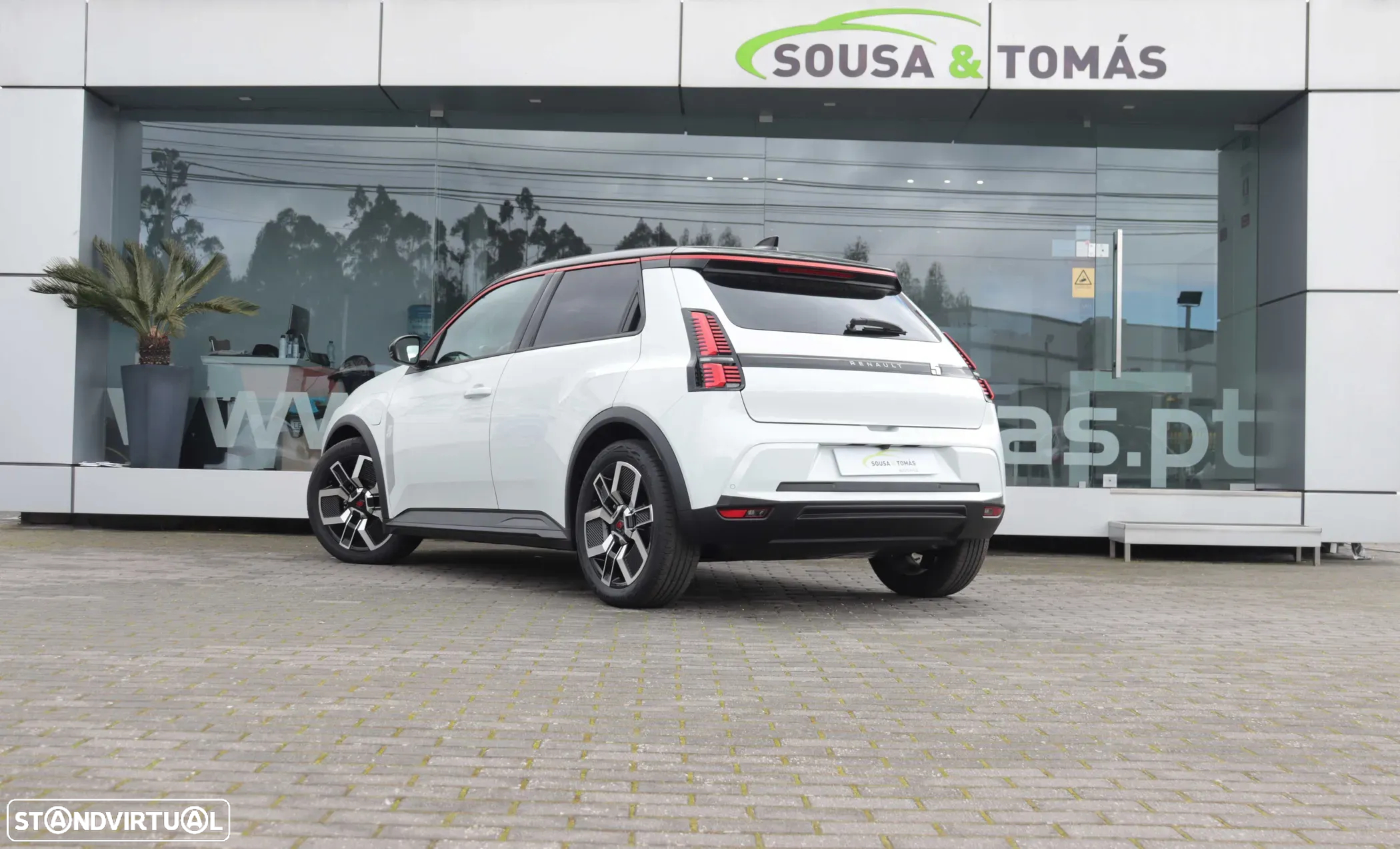 Renault 5 E-Tech 52 kWh Techno Autonomia Conforto - 3