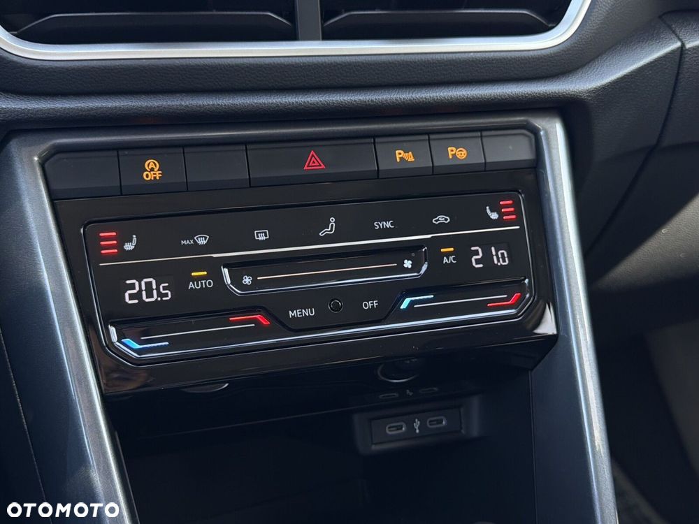 Volkswagen T-Roc 1.5 TSI Style DSG - 24