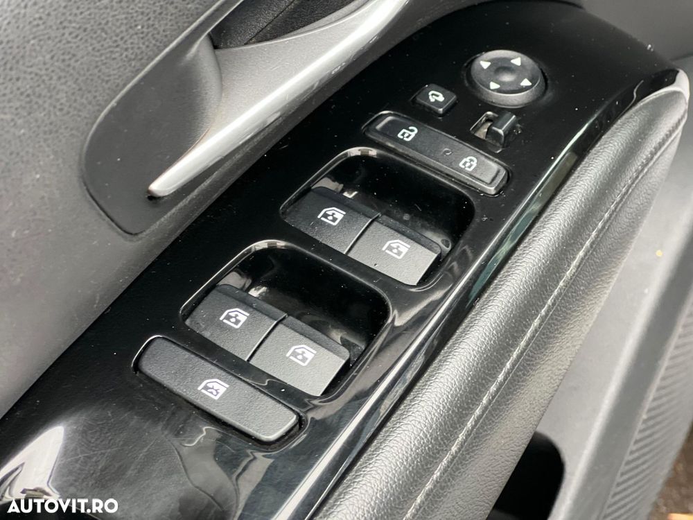 Hyundai Tucson 1.6 l 215 CP 4WD 6AT HEV Luxury - 12