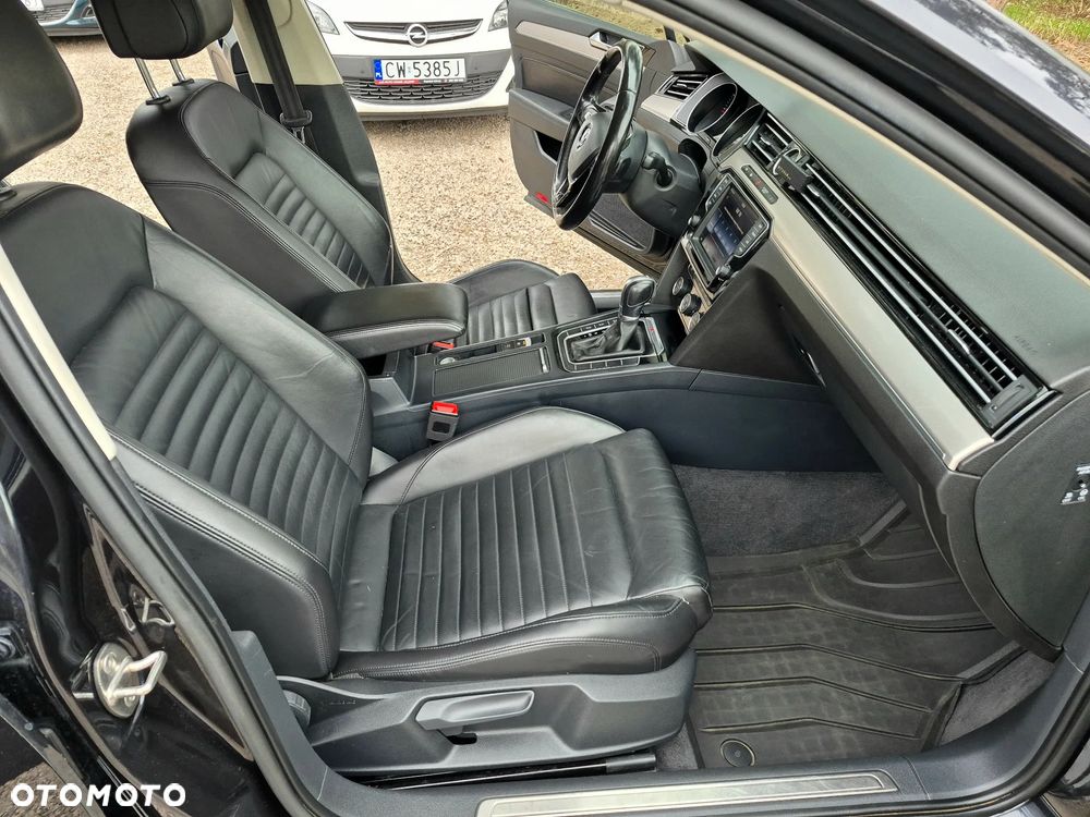 Volkswagen Passat 2.0 TDI SCR (BlueMotion Tech) 4Motion D Highline - 22