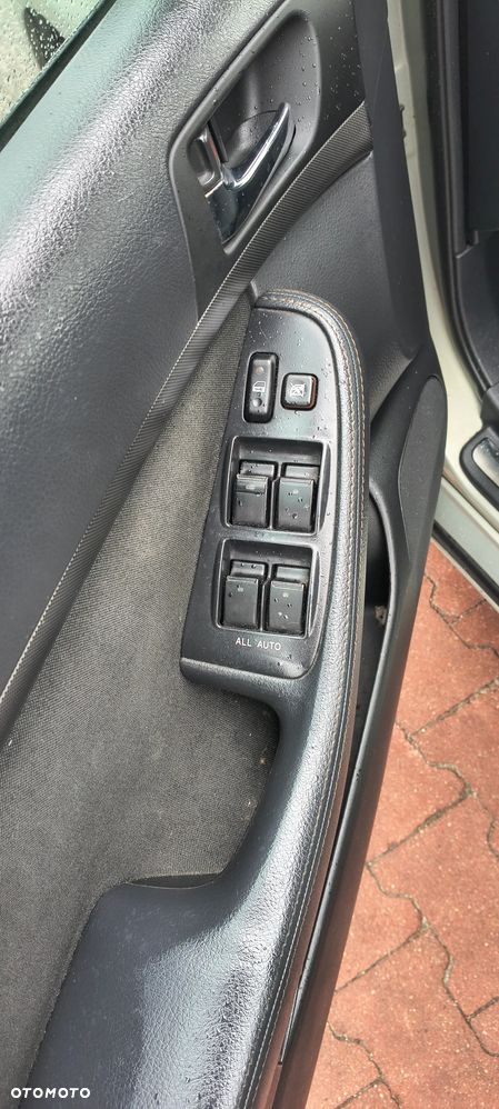 Toyota Avensis 1.8 VVT-i Sol - 17