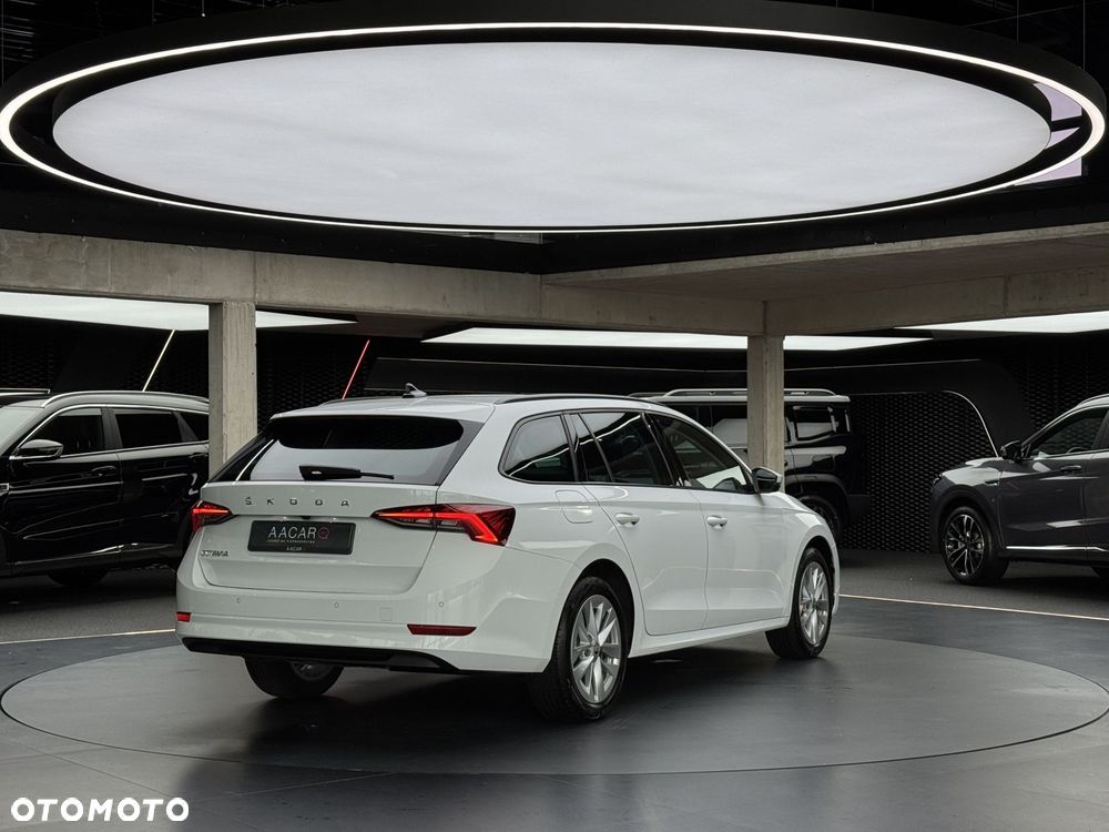 Skoda Octavia 2.0 TDI Ambition DSG - 6