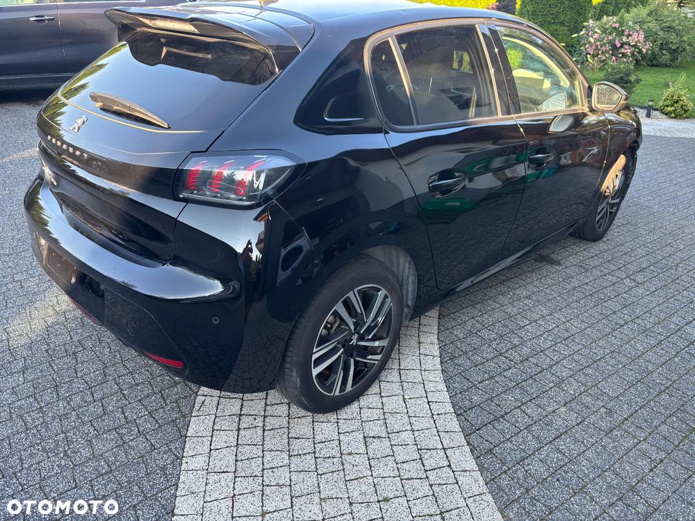 Peugeot 208 - 3