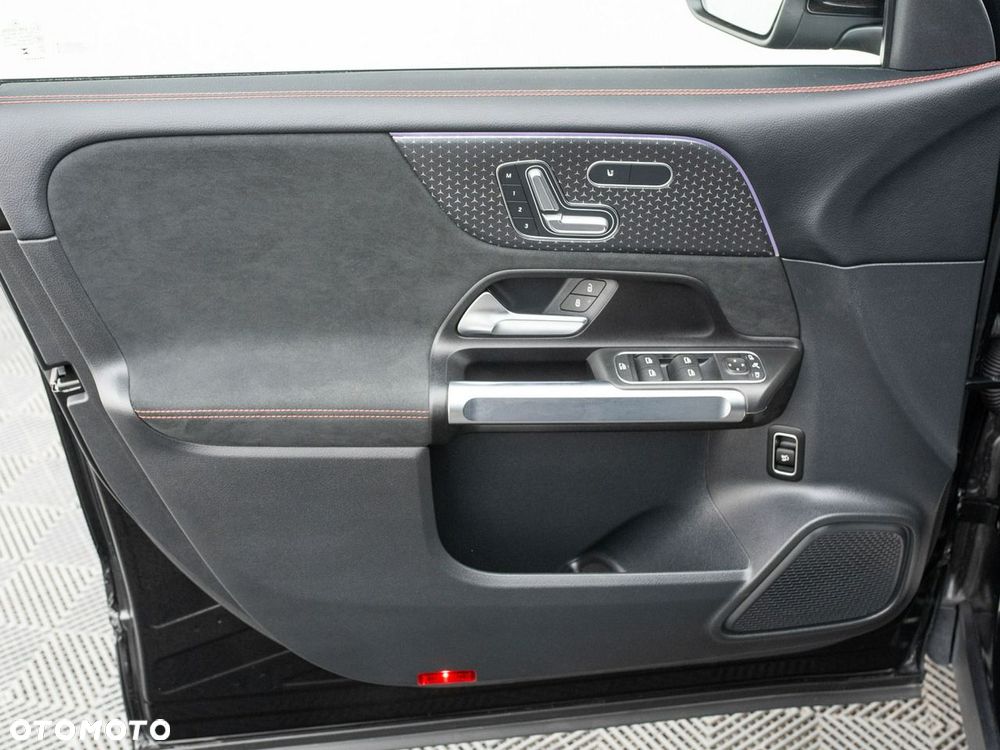 Mercedes-Benz GLB 200 d 4-Matic AMG Line 8G-DCT - 10