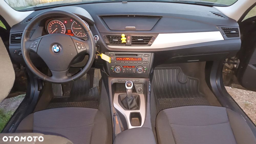BMW X1 xDrive18d - 12