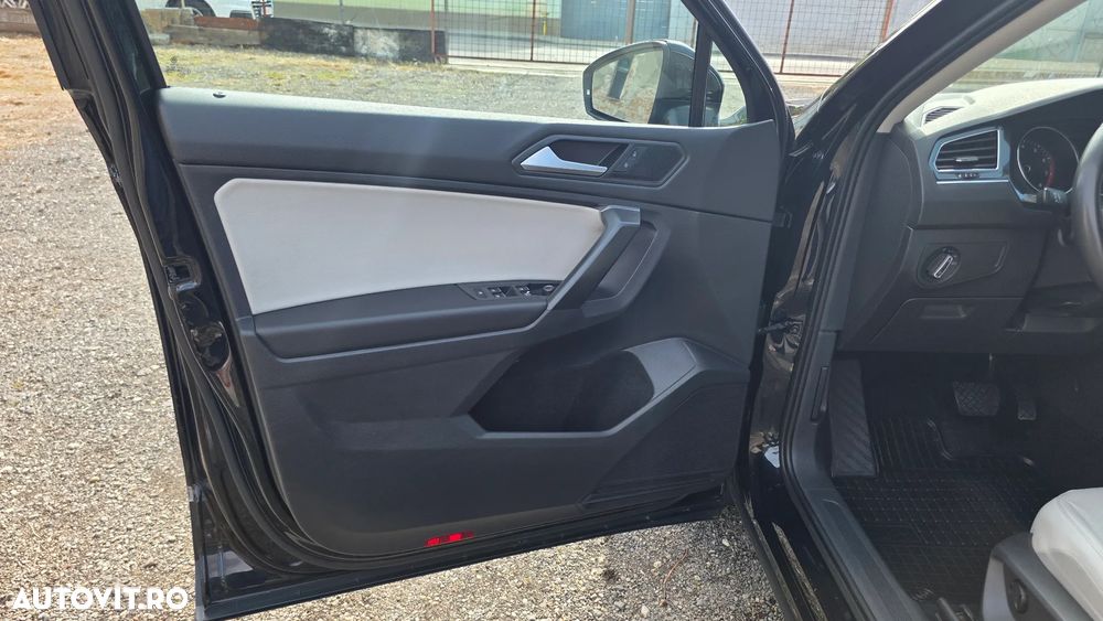 Volkswagen Tiguan - 17