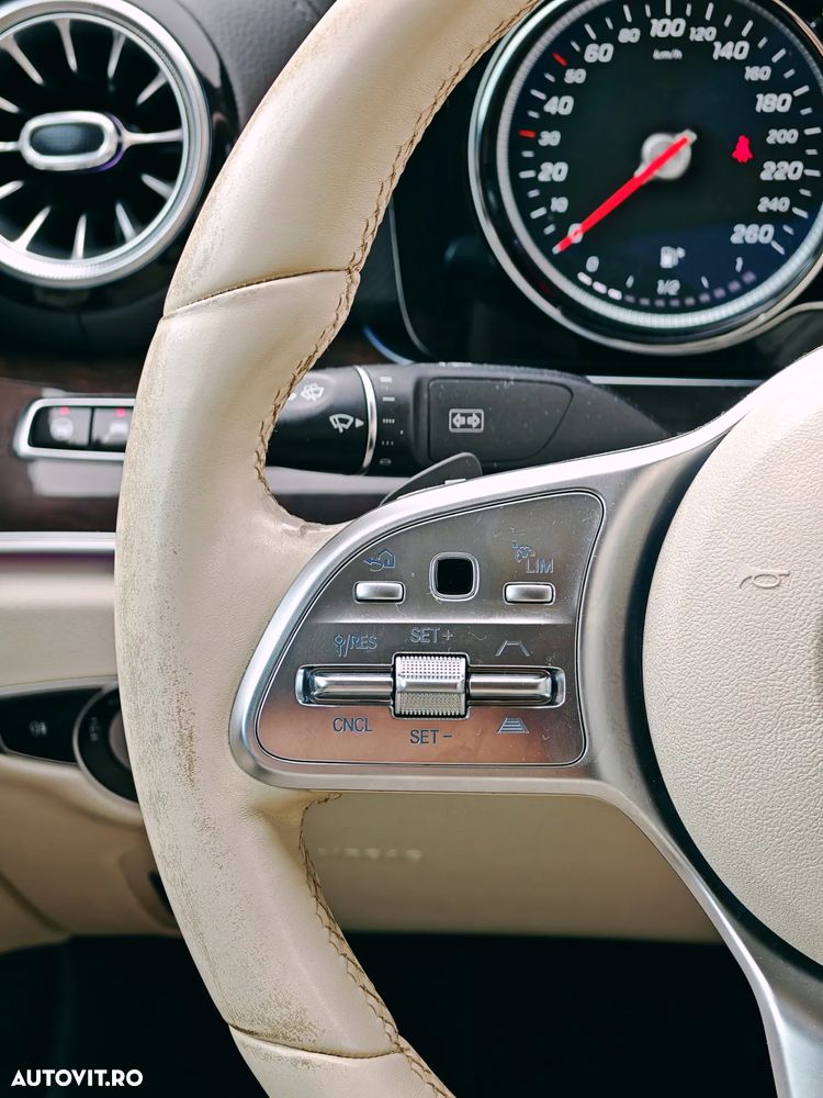 Mercedes-Benz CLS 350 d 4MATIC Aut - 26