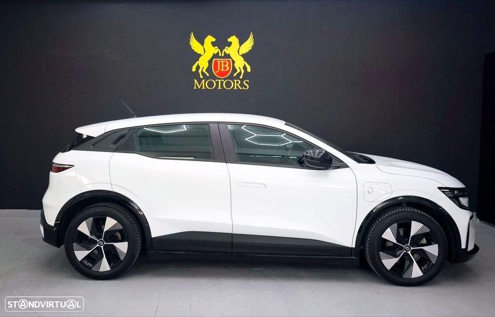 Renault Mégane E-Tech - 4