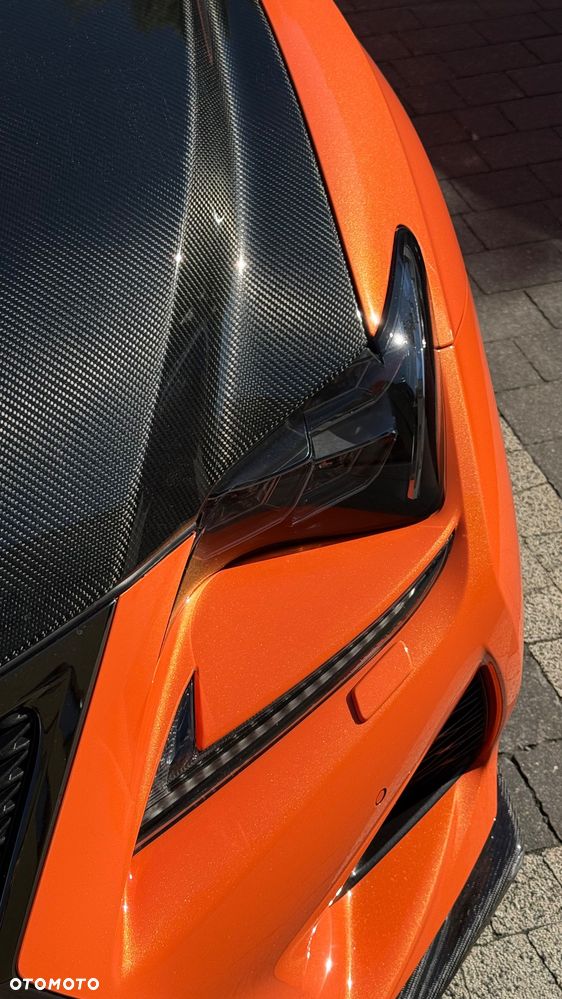 Lexus RC F Carbon - 14