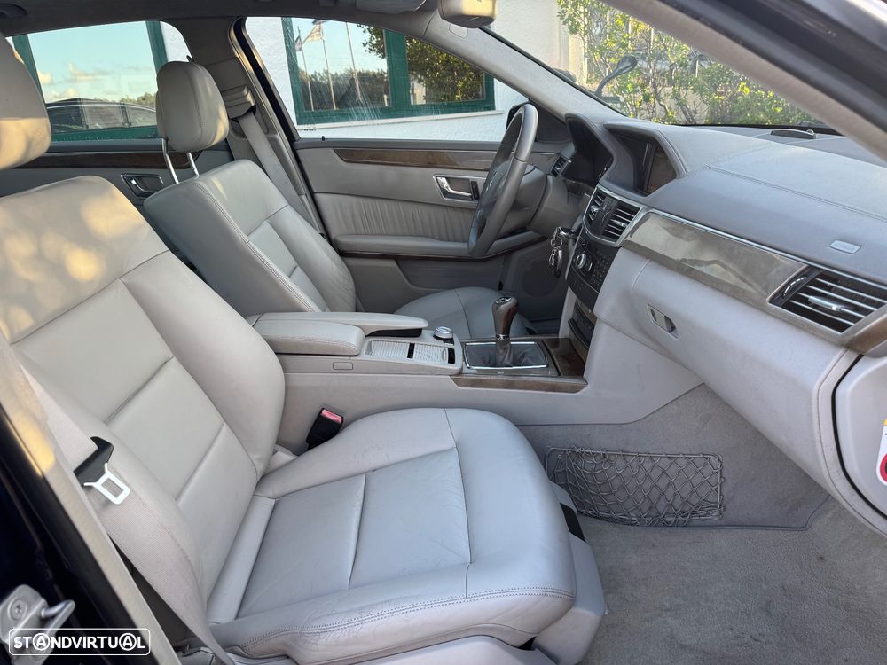 Mercedes-Benz E 200 CGI Elegance BlueEfficiency - 37