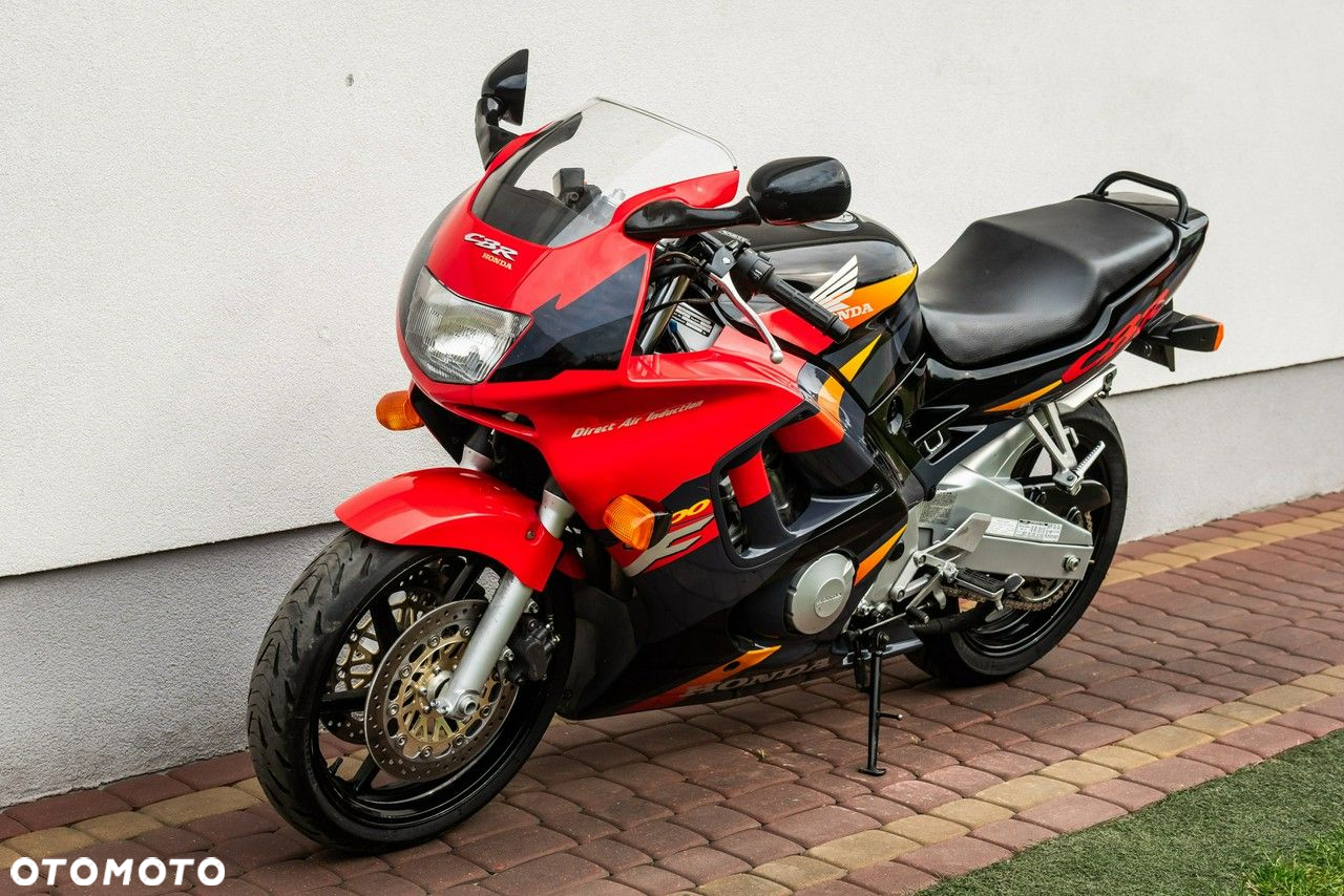 Honda CBR - 6