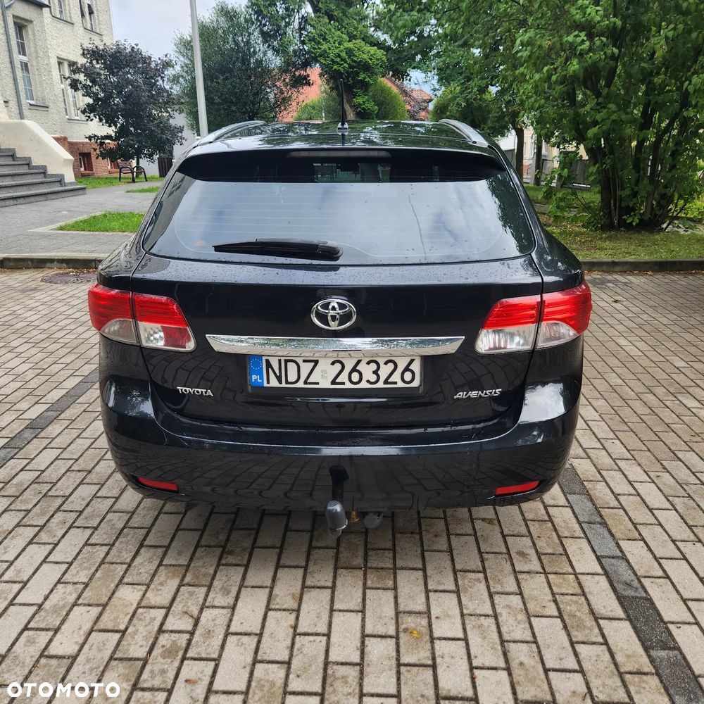 Toyota Avensis 1.8 Active - 4
