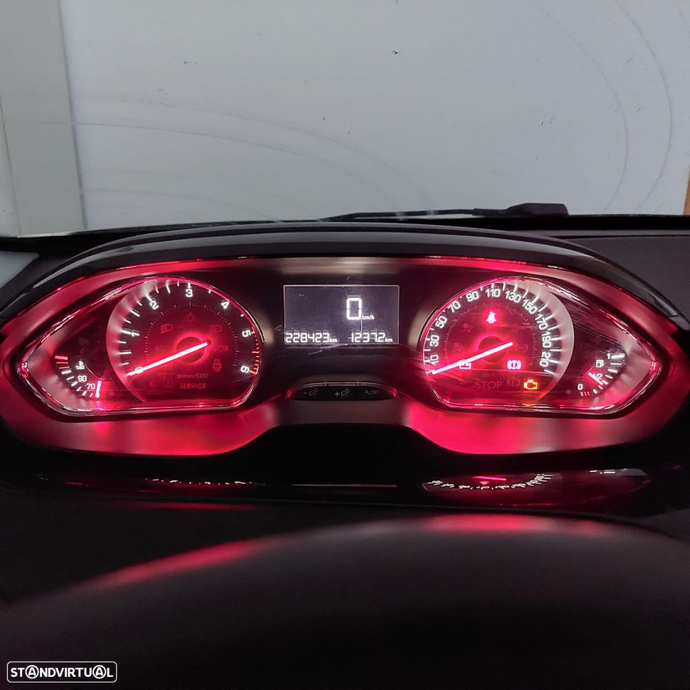 Peugeot 208 1.4 HDi Active - 7