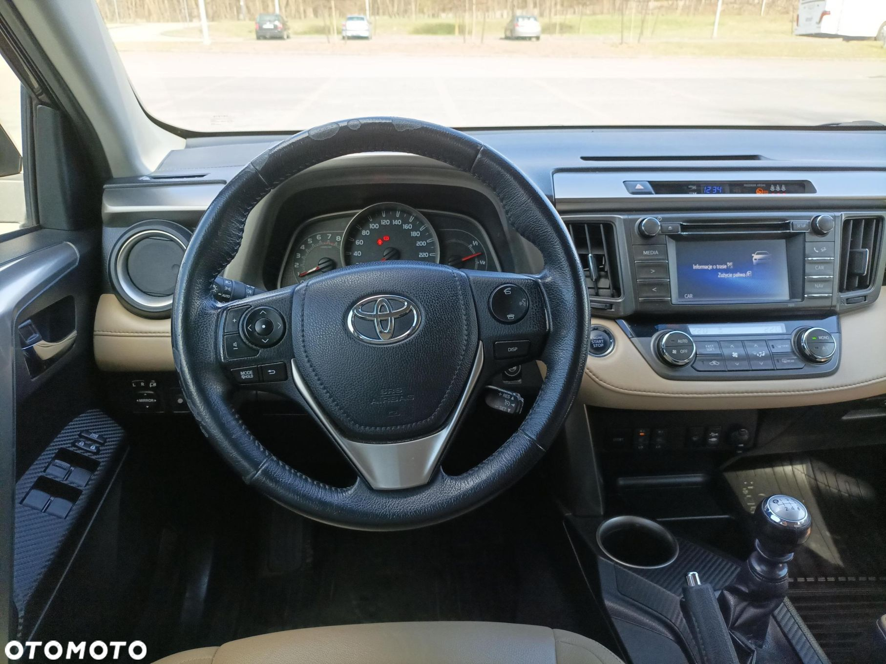Toyota RAV4 - 12