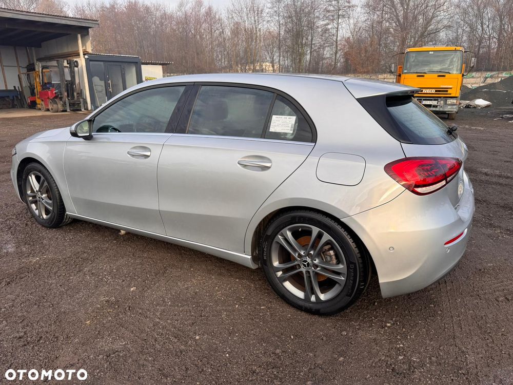 Mercedes-Benz Klasa A 180 d Edition 1 7G-DCT - 17