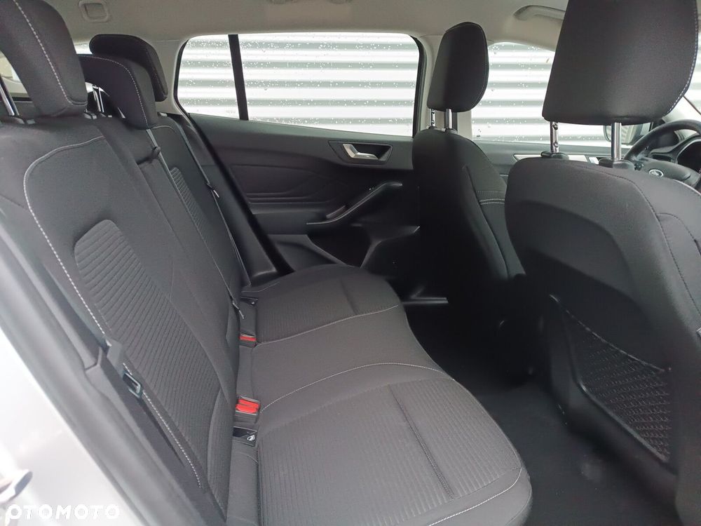 Ford Focus 1.0 EcoBoost Titanium - 29