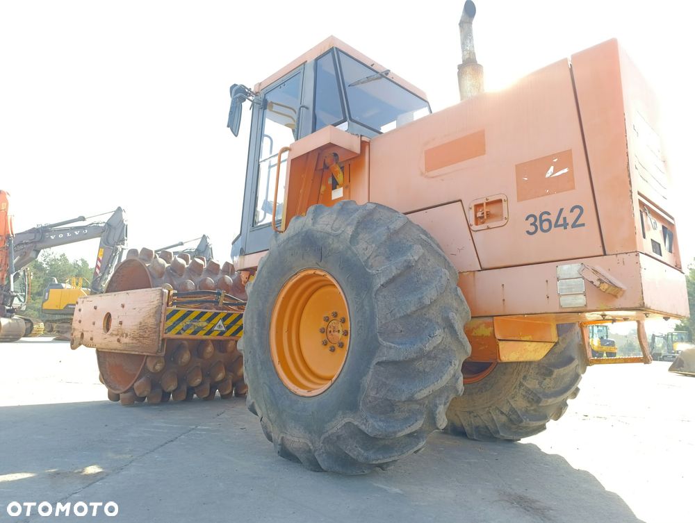 Caterpillar CP-563 - 5