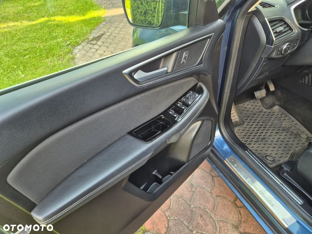Ford S-Max 2.0 EcoBlue Titanium - 32