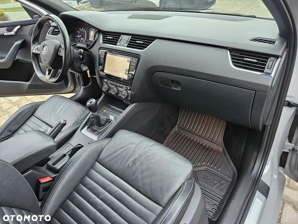 Skoda Octavia 2.0 TSI RS - 18