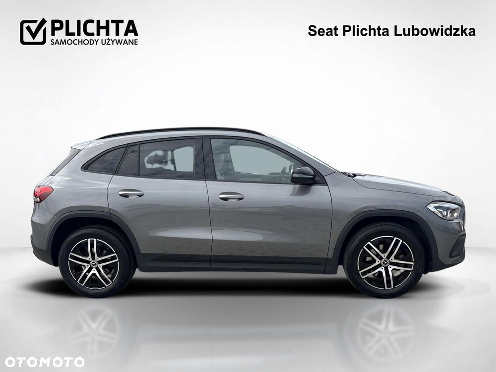 Mercedes-Benz GLA - 7