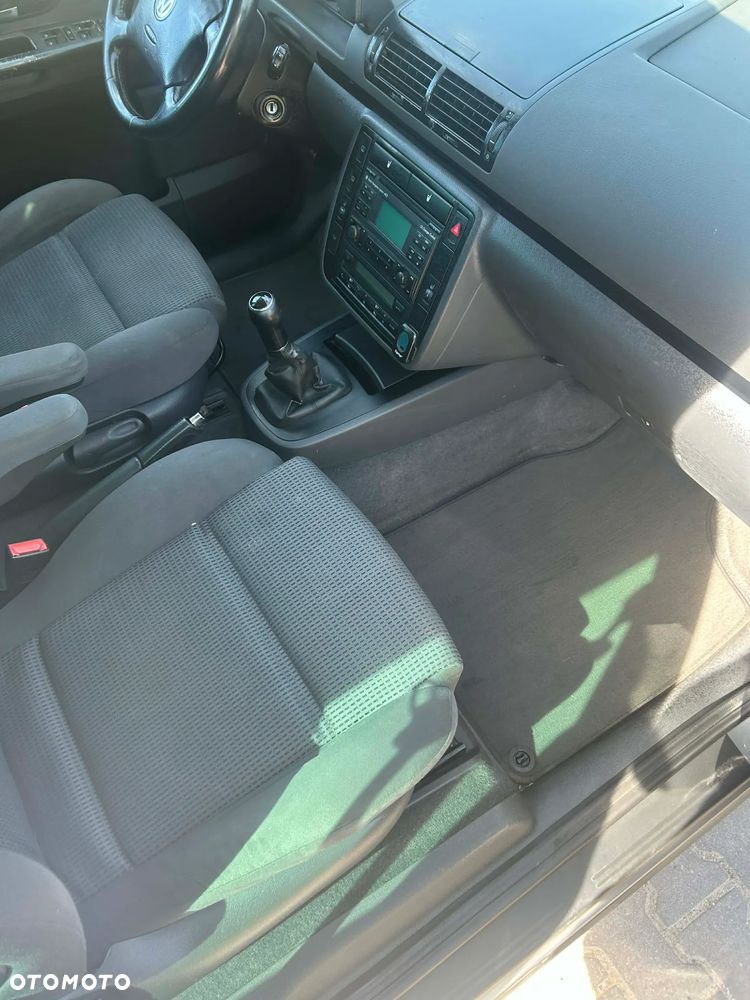 Volkswagen Sharan 1.9 TDI Comfortline - 13