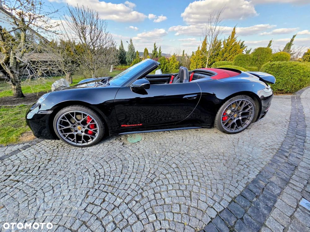 Porsche 911 Carrera 4S - 16