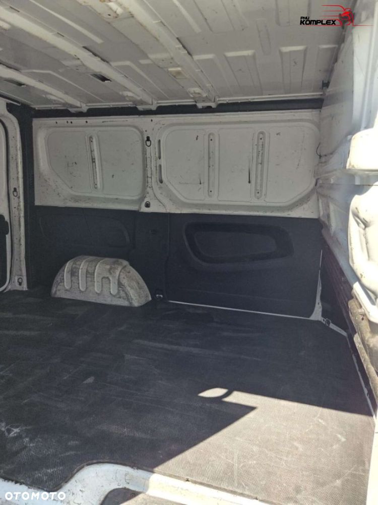 Renault Trafic - 15