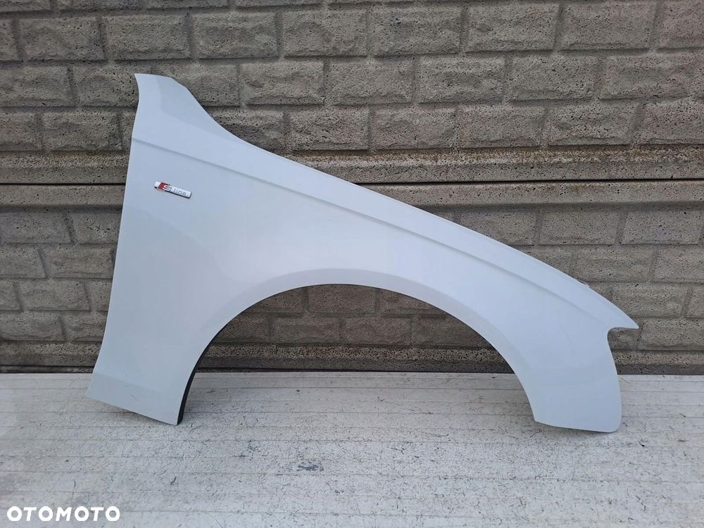 AUDI A4 B8 LIFT 12-16 BŁOTNIK PRZEDNI PRAWY - 1