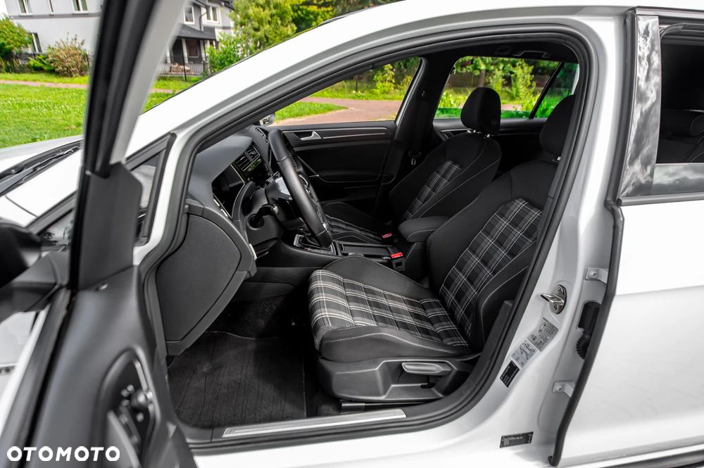 Volkswagen Golf GTD 2.0 TDI SCR DSG - 21