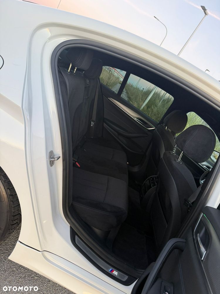 BMW Seria 5 520d xDrive - 12