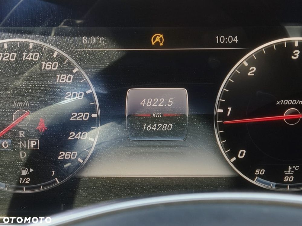 Mercedes-Benz Klasa E 220 d 4-Matic 9G-TRONIC - 21