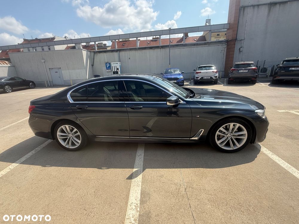 BMW Seria 7 730d xDrive - 34