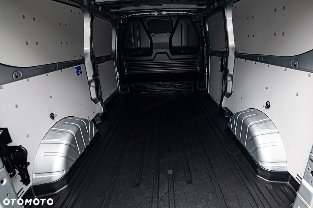 Ford Transit Custom 320 L2H1 Trend A8 2.0 136KM - 8