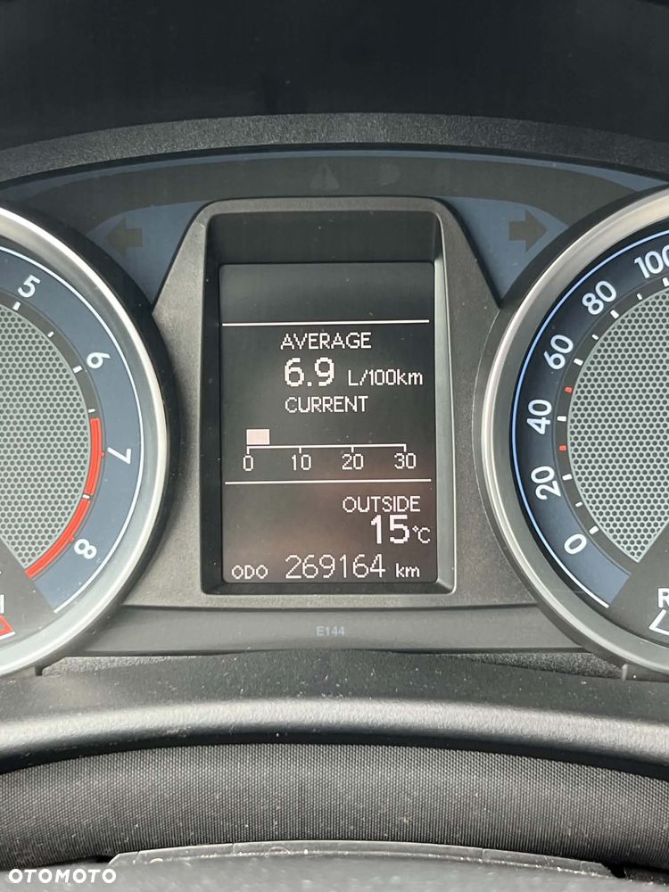Toyota Auris 1.6 Dynamic - 24
