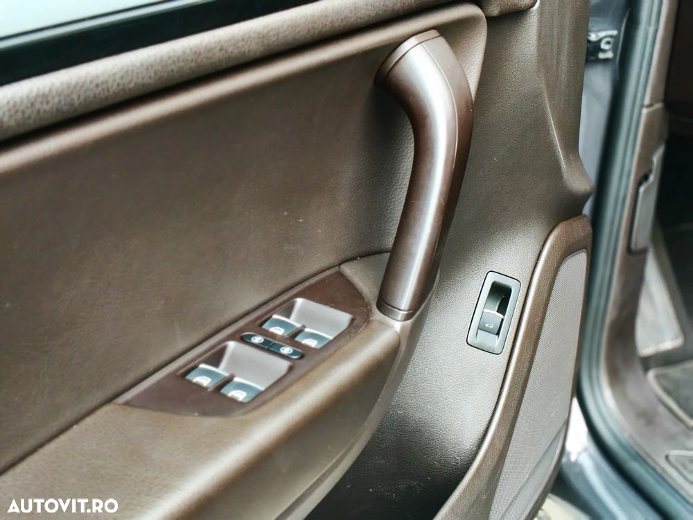 Volkswagen Touareg 3.0 V6 TDI BMT Terrain Tech - 32