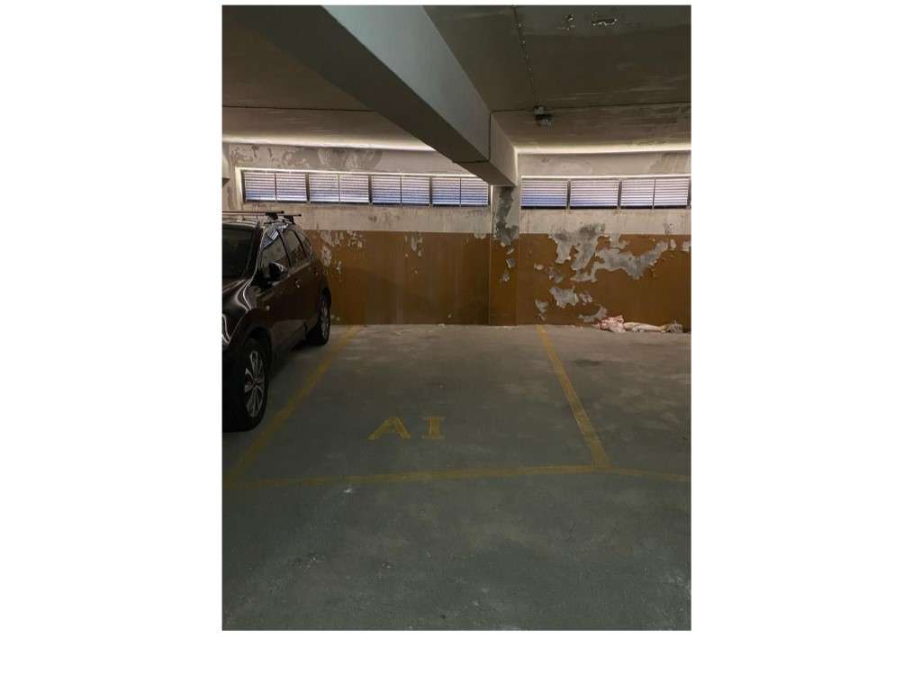 Lugar de Garagem para Venda - Vila Nova de Gaia - Grande imagem: 2/4